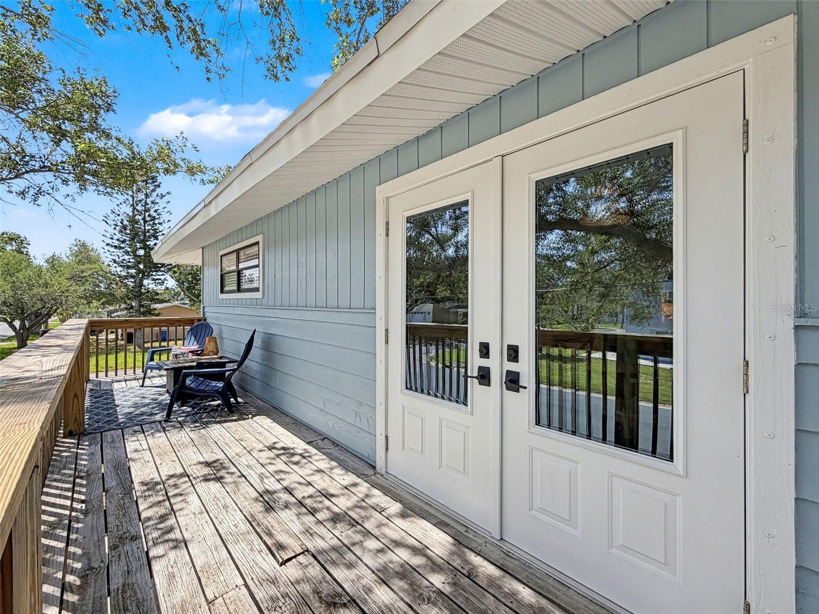 1899 SHORE ACRES BLVD NE, ST PETERSBURG, FL, 33703