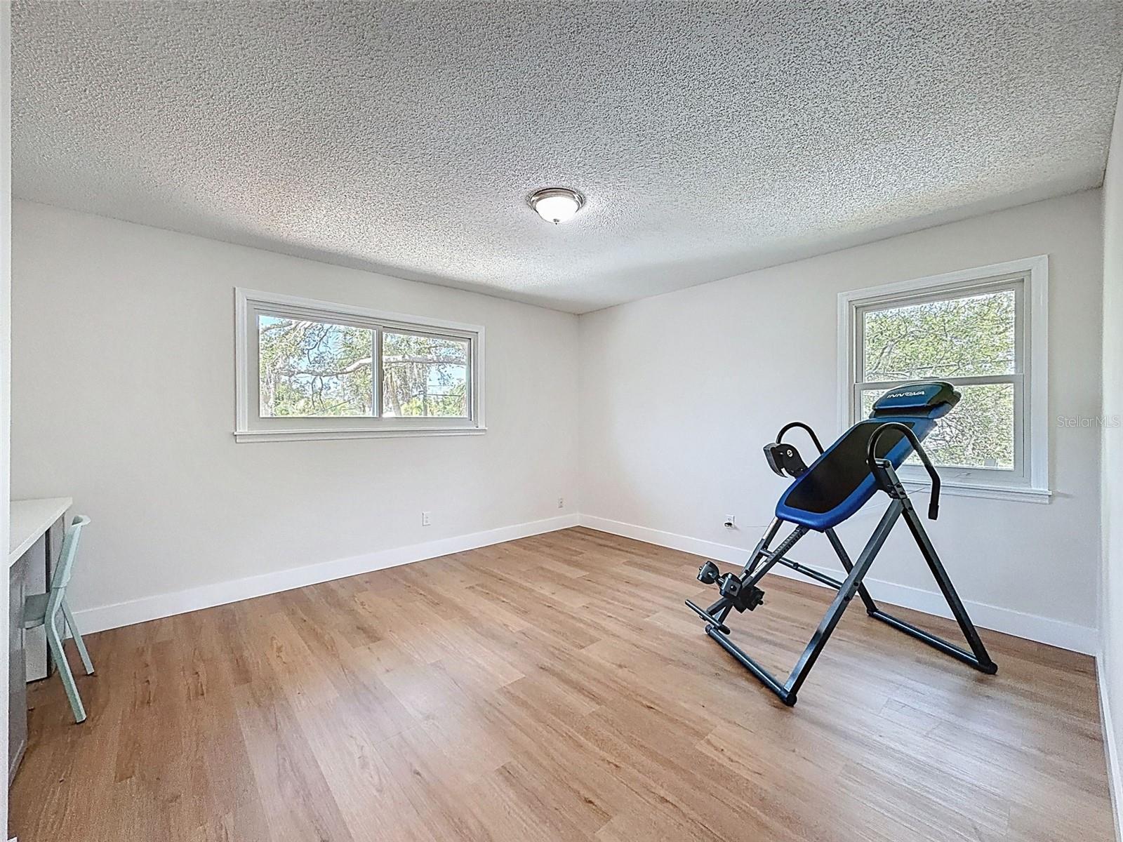 1899 SHORE ACRES BLVD NE, ST PETERSBURG, FL, 33703