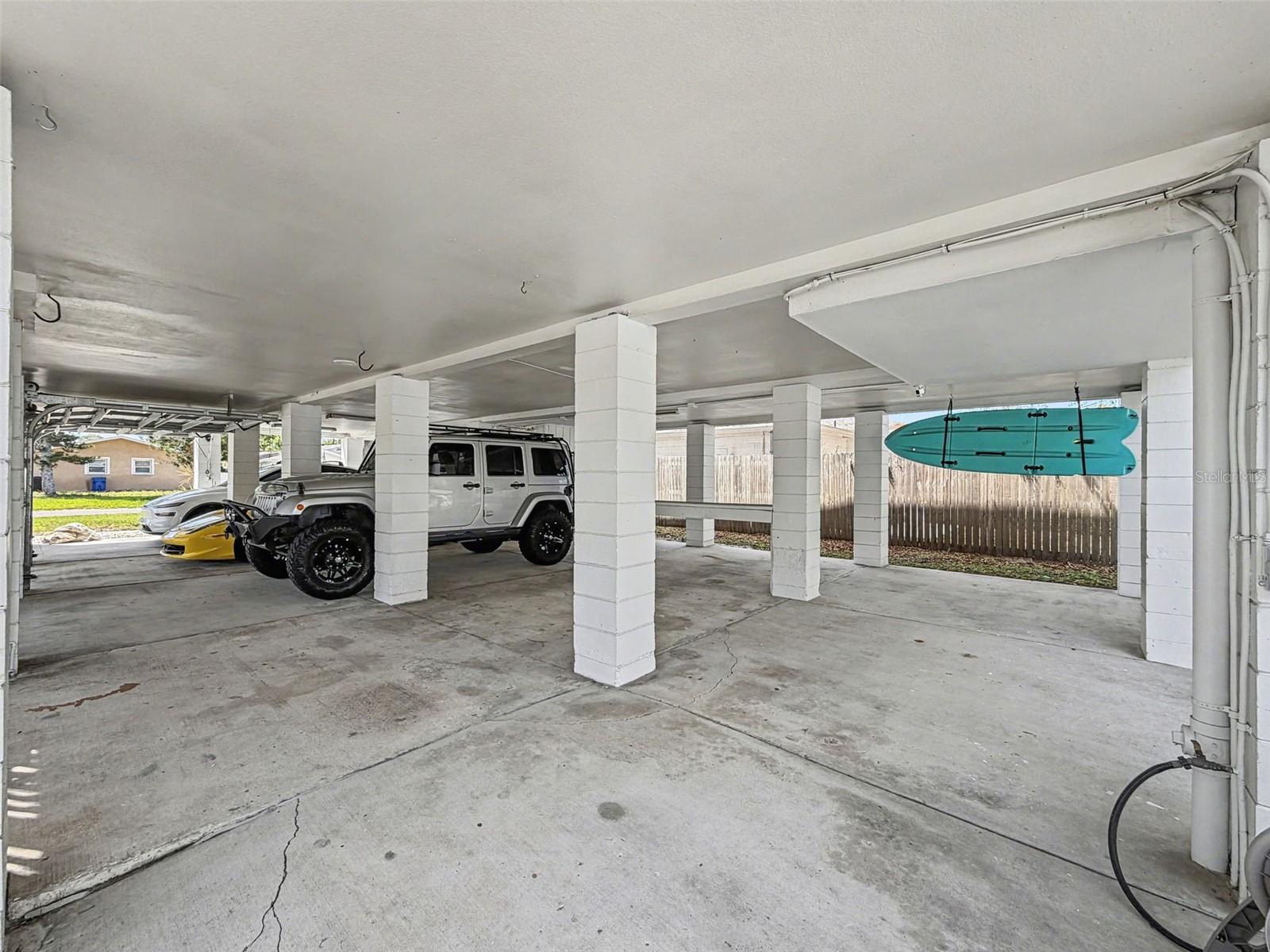 1899 SHORE ACRES BLVD NE, ST PETERSBURG, FL, 33703