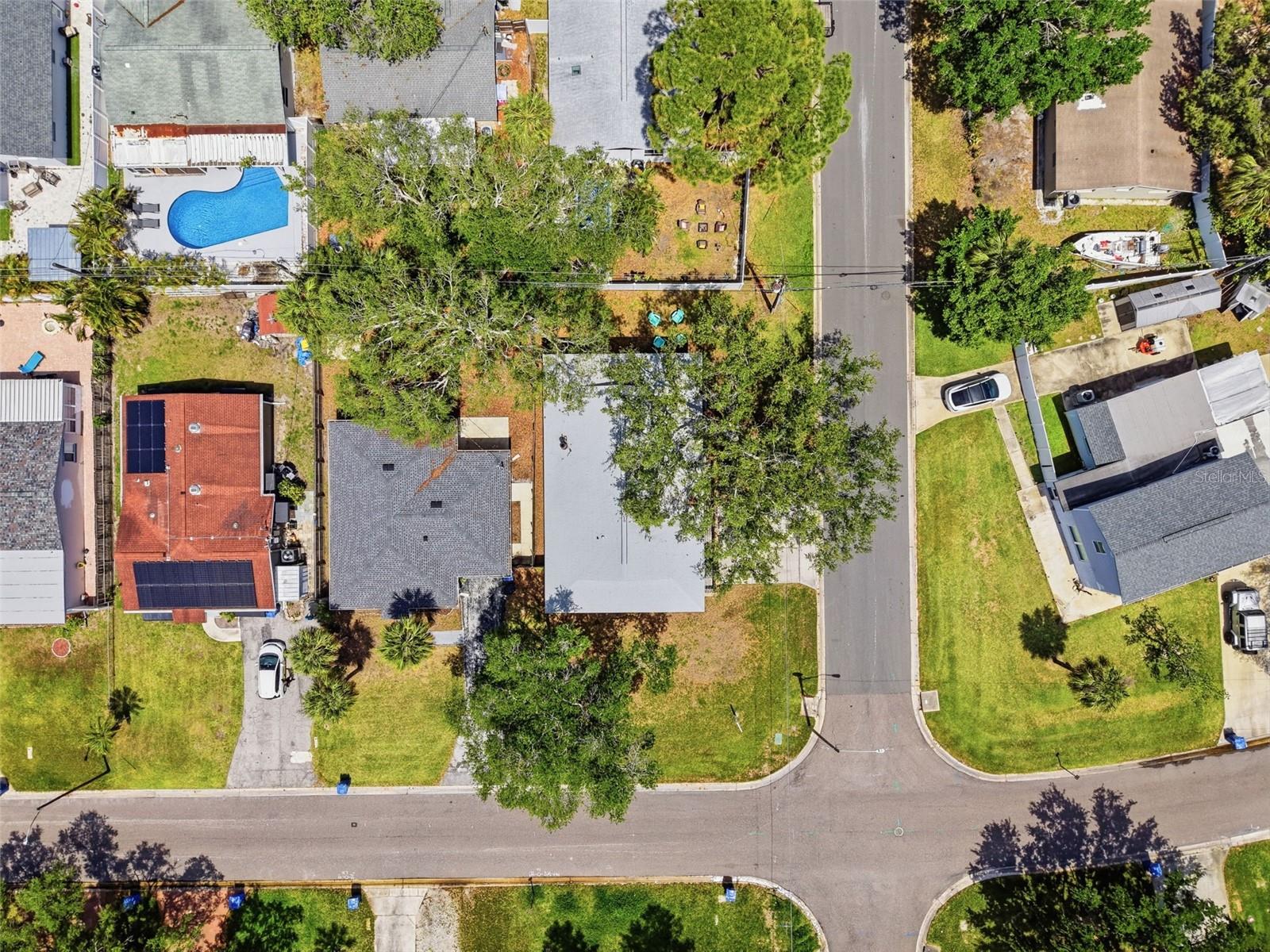 1899 SHORE ACRES BLVD NE, ST PETERSBURG, FL, 33703