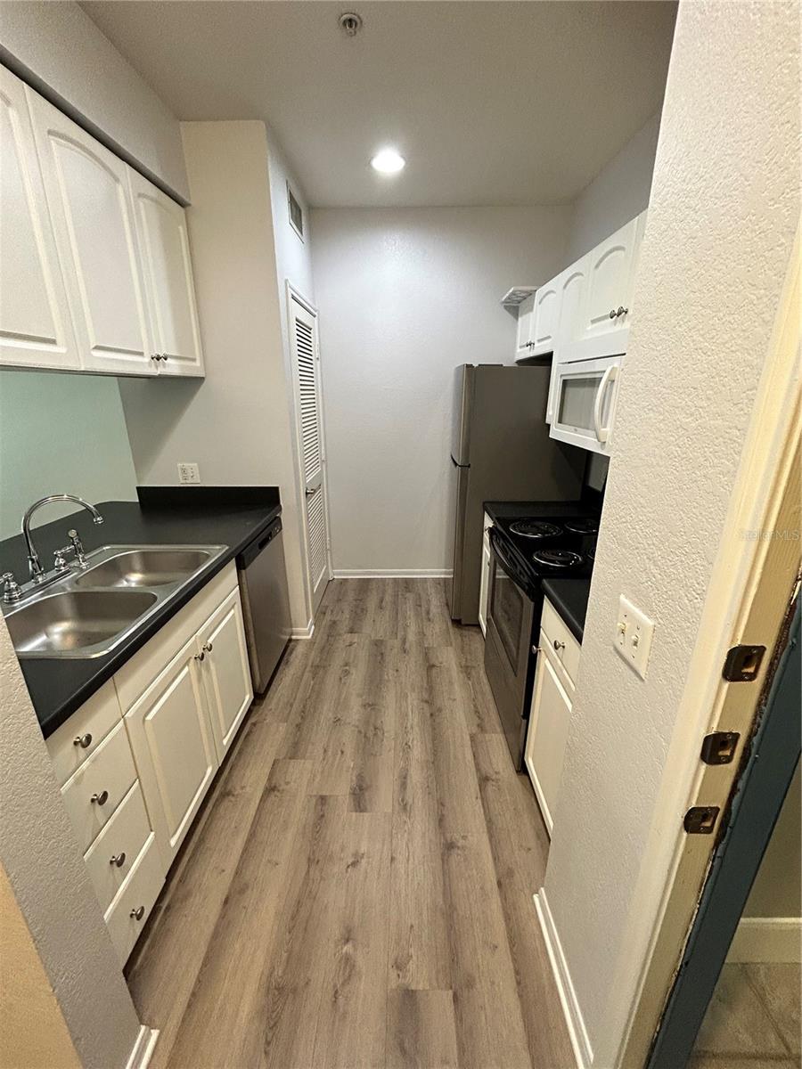 860 N ORANGE AVE #115, ORLANDO, FL, 32801