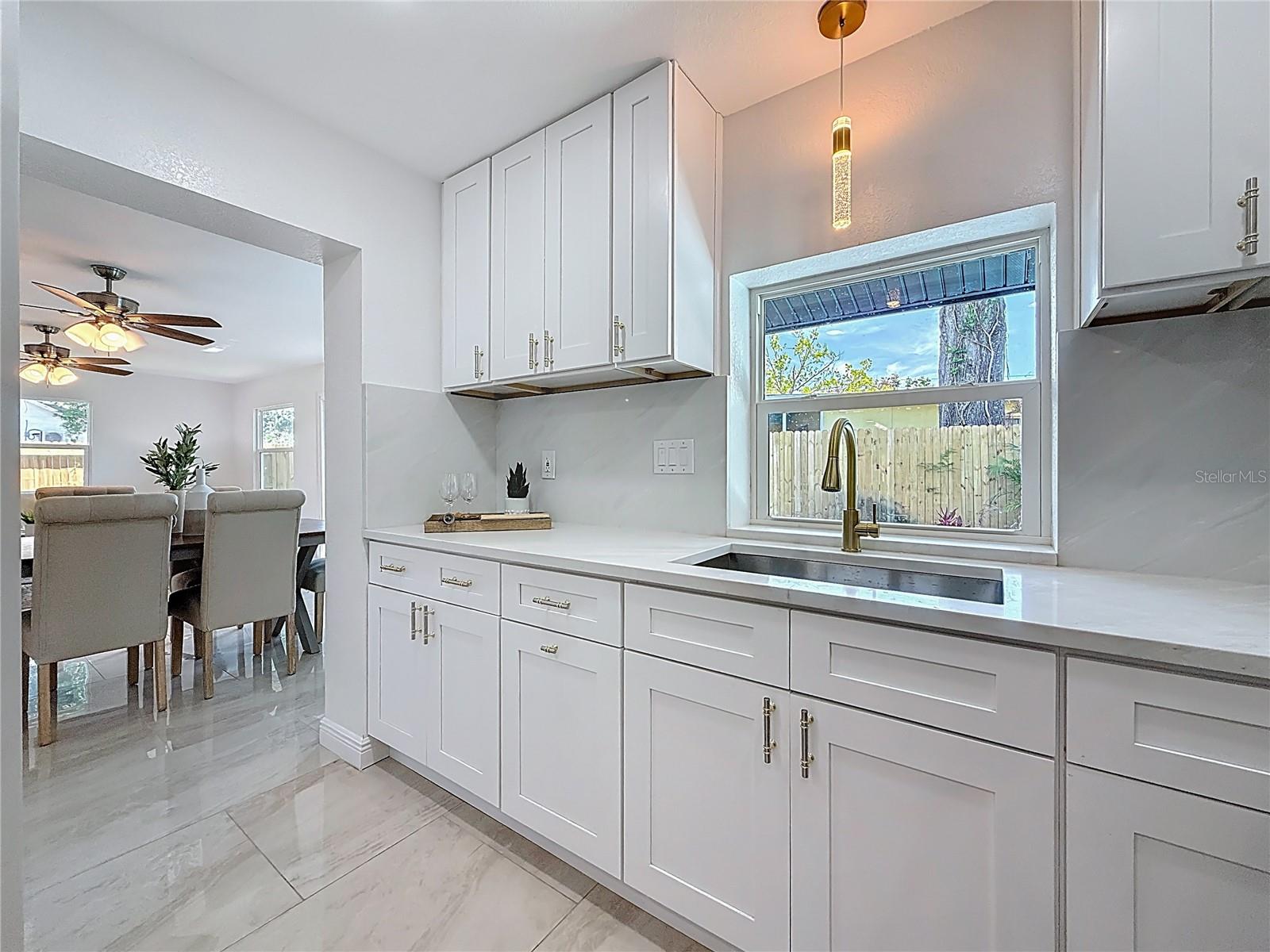 910 ALCAZAR WAY S, ST PETERSBURG, FL, 33705