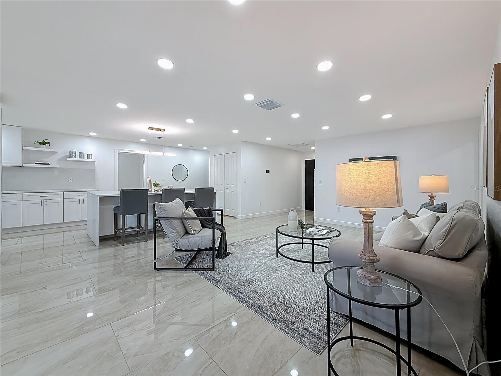 910 ALCAZAR WAY S, ST PETERSBURG, FL, 33705