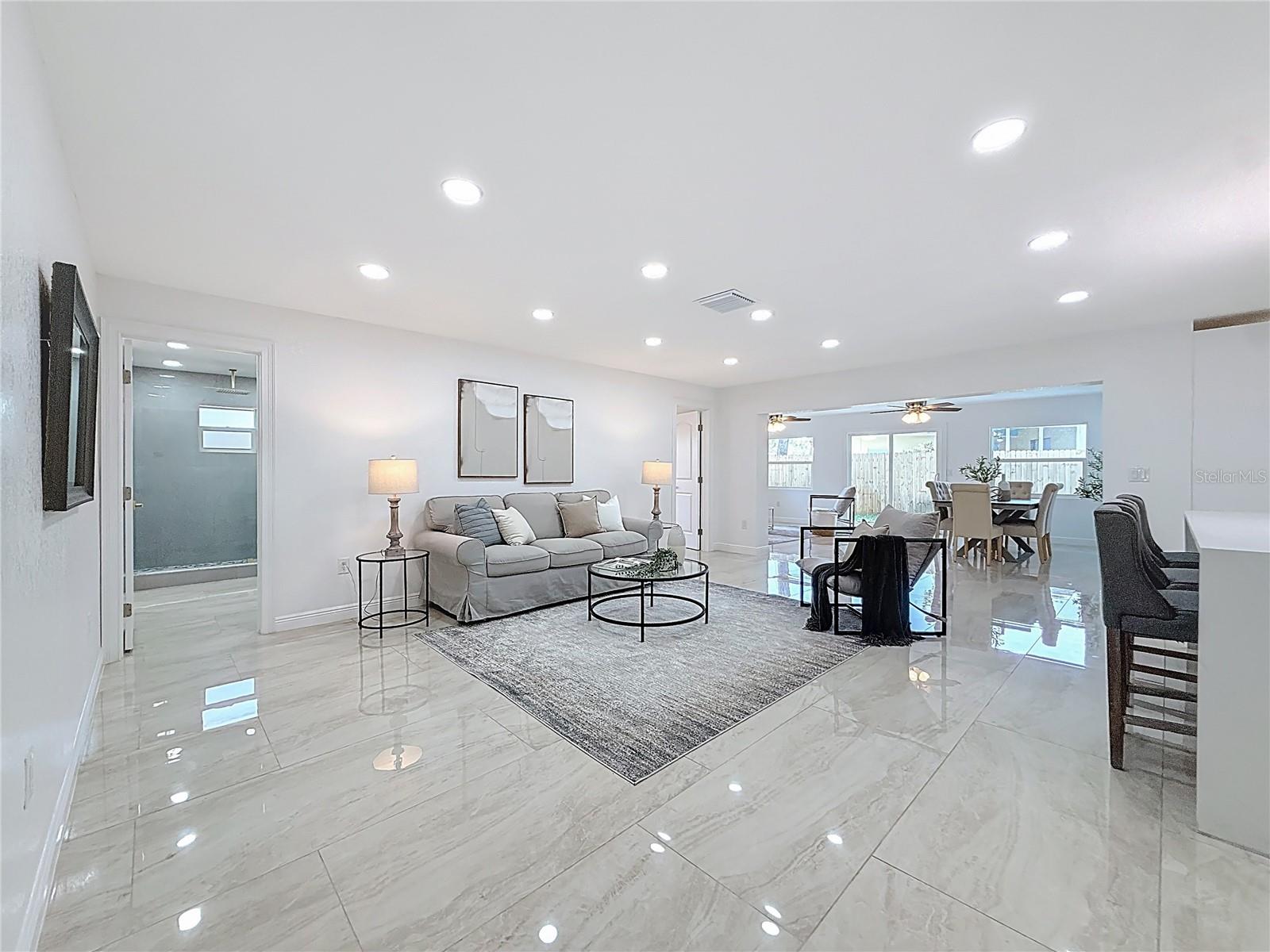 910 ALCAZAR WAY S, ST PETERSBURG, FL, 33705