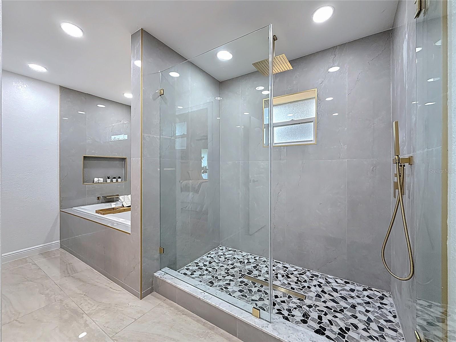 910 ALCAZAR WAY S, ST PETERSBURG, FL, 33705