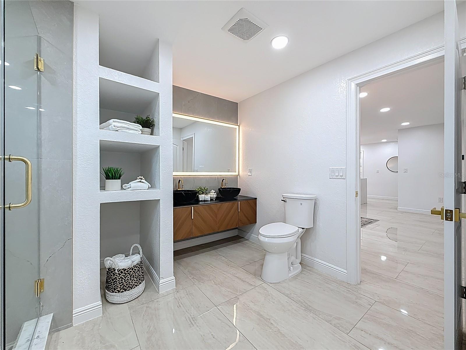 910 ALCAZAR WAY S, ST PETERSBURG, FL, 33705