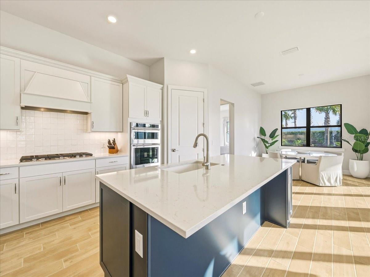 6013 SILVER GRASS CT, NOKOMIS, FL, 34275