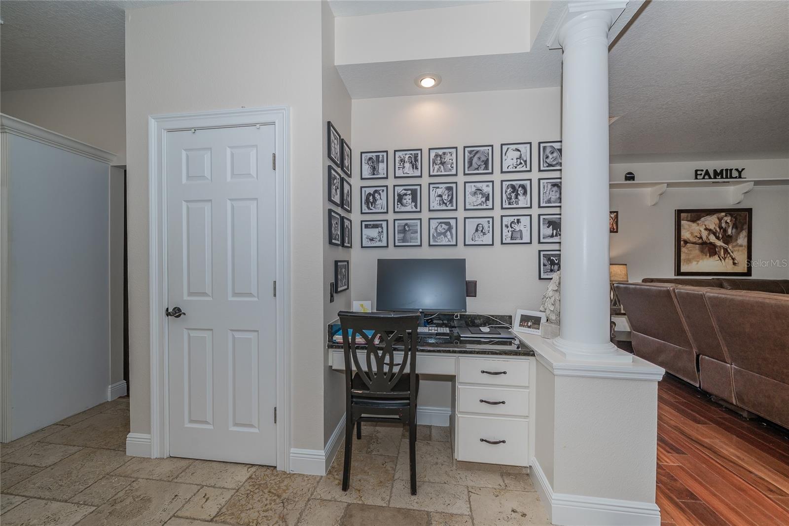 10408 RIVERBURN DR, TAMPA, FL, 33647