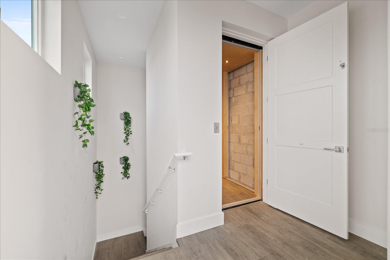 623 PETIT WAY, LARGO, FL, 33770