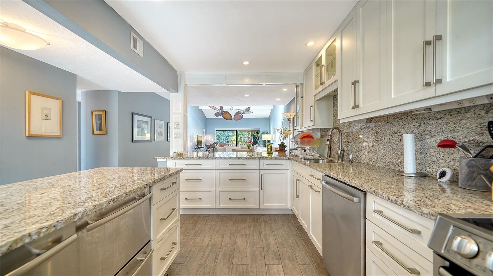 1601 PELICAN POINT DR #HA212, SARASOTA, FL, 34231