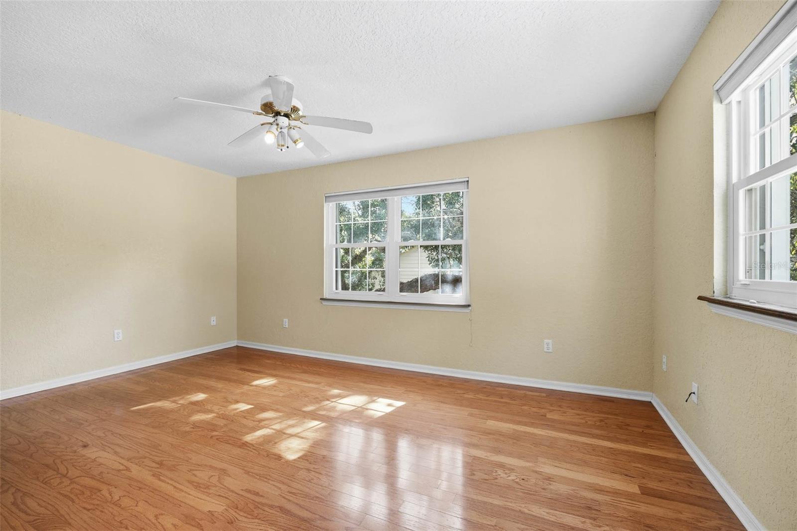 3311 W HAWTHORNE RD, TAMPA, FL, 33611