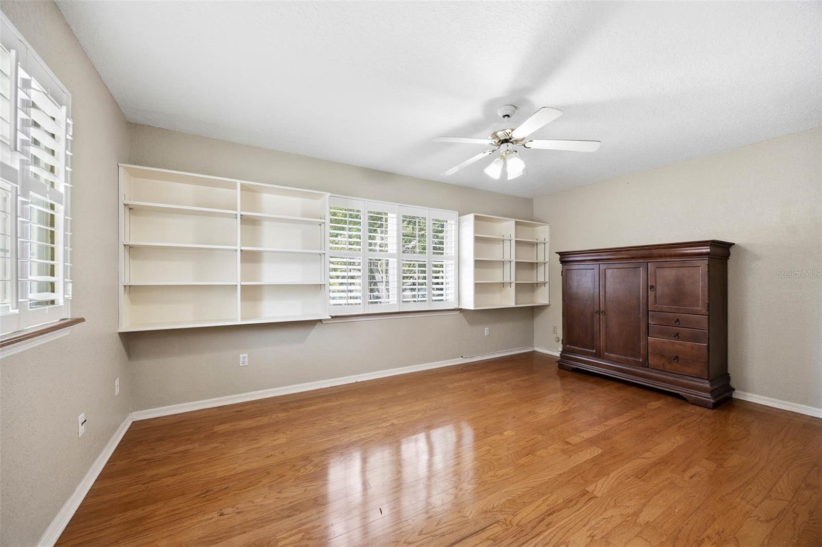 3311 W HAWTHORNE RD, TAMPA, FL, 33611