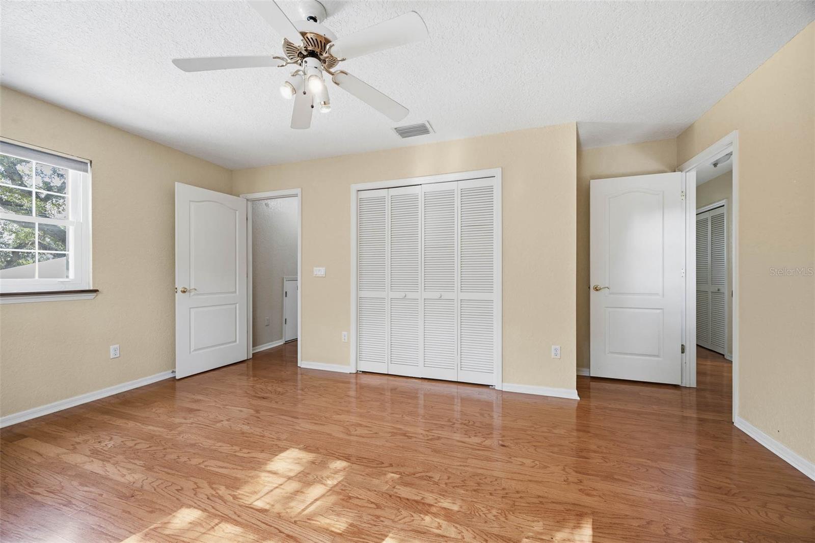 3311 W HAWTHORNE RD, TAMPA, FL, 33611