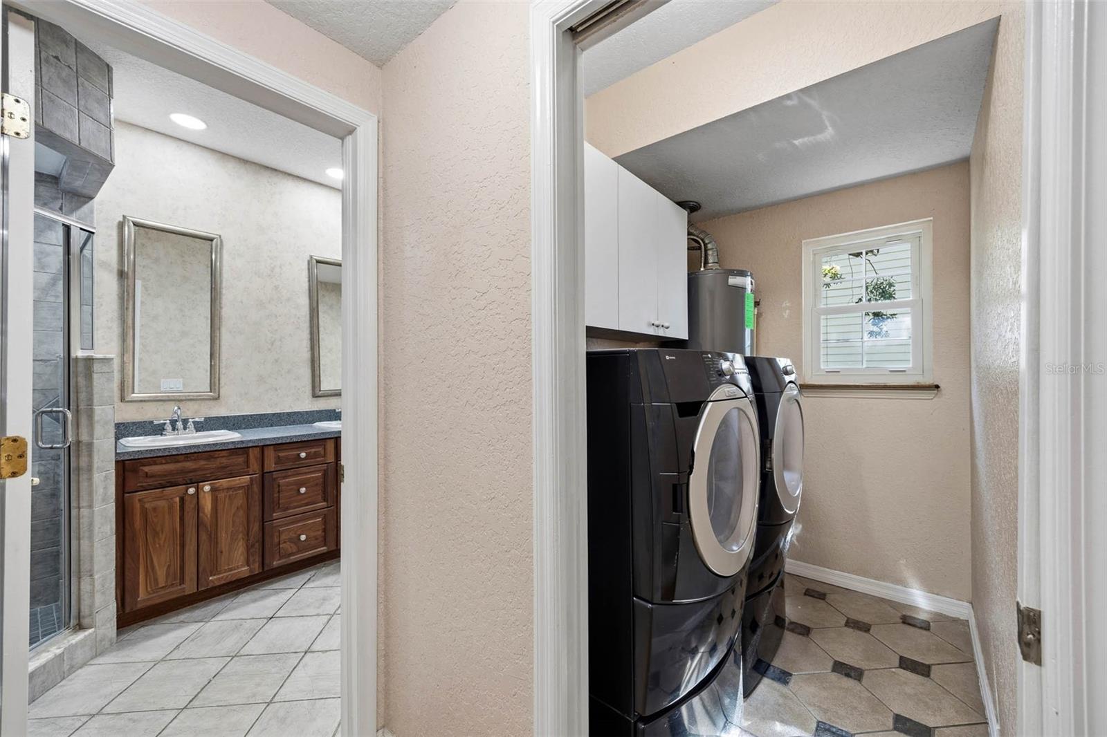 3311 W HAWTHORNE RD, TAMPA, FL, 33611