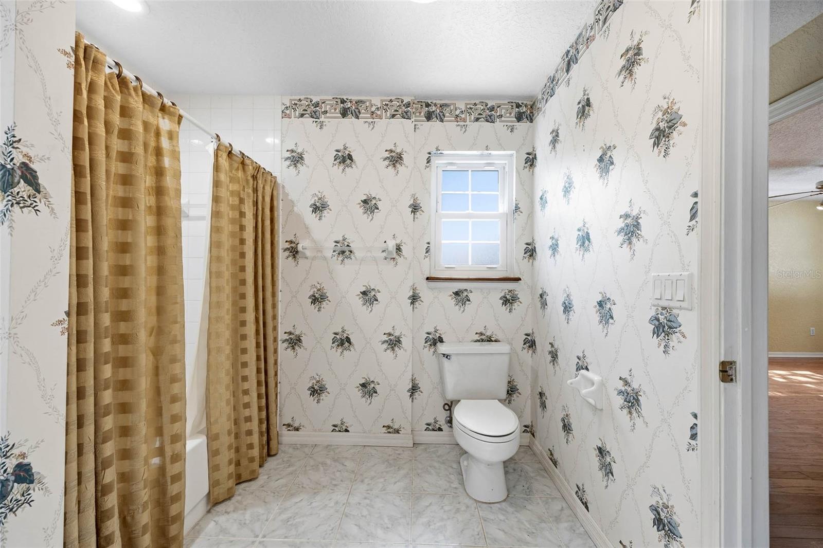 3311 W HAWTHORNE RD, TAMPA, FL, 33611