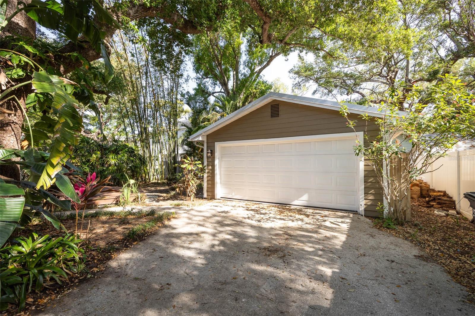 3311 W HAWTHORNE RD, TAMPA, FL, 33611