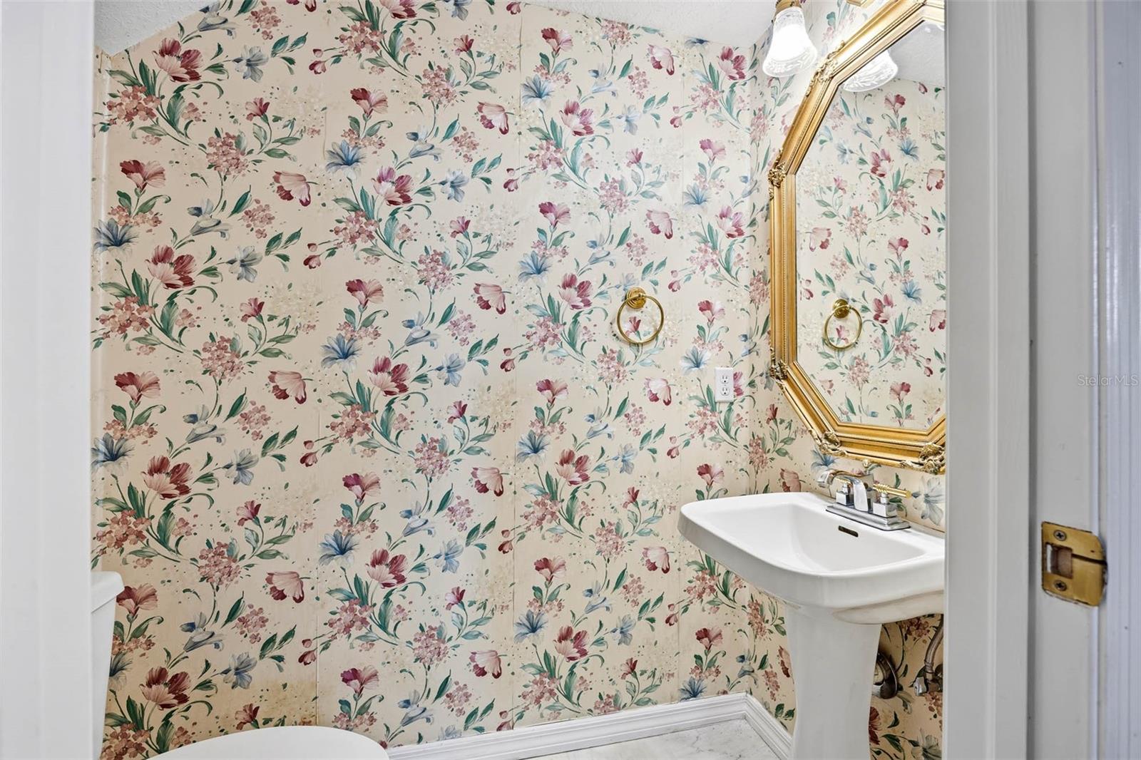 3311 W HAWTHORNE RD, TAMPA, FL, 33611