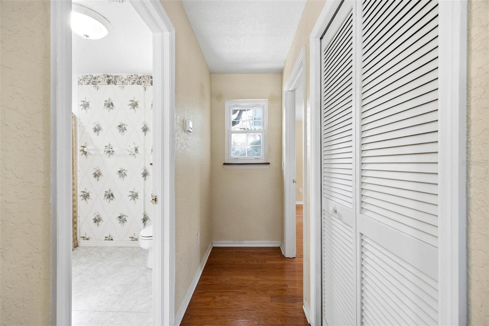 3311 W HAWTHORNE RD, TAMPA, FL, 33611