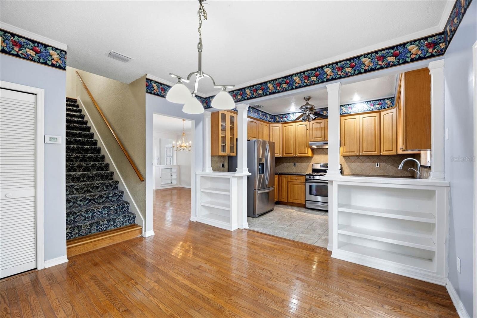 3311 W HAWTHORNE RD, TAMPA, FL, 33611