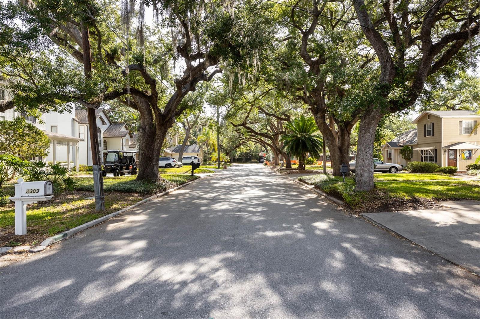 3311 W HAWTHORNE RD, TAMPA, FL, 33611