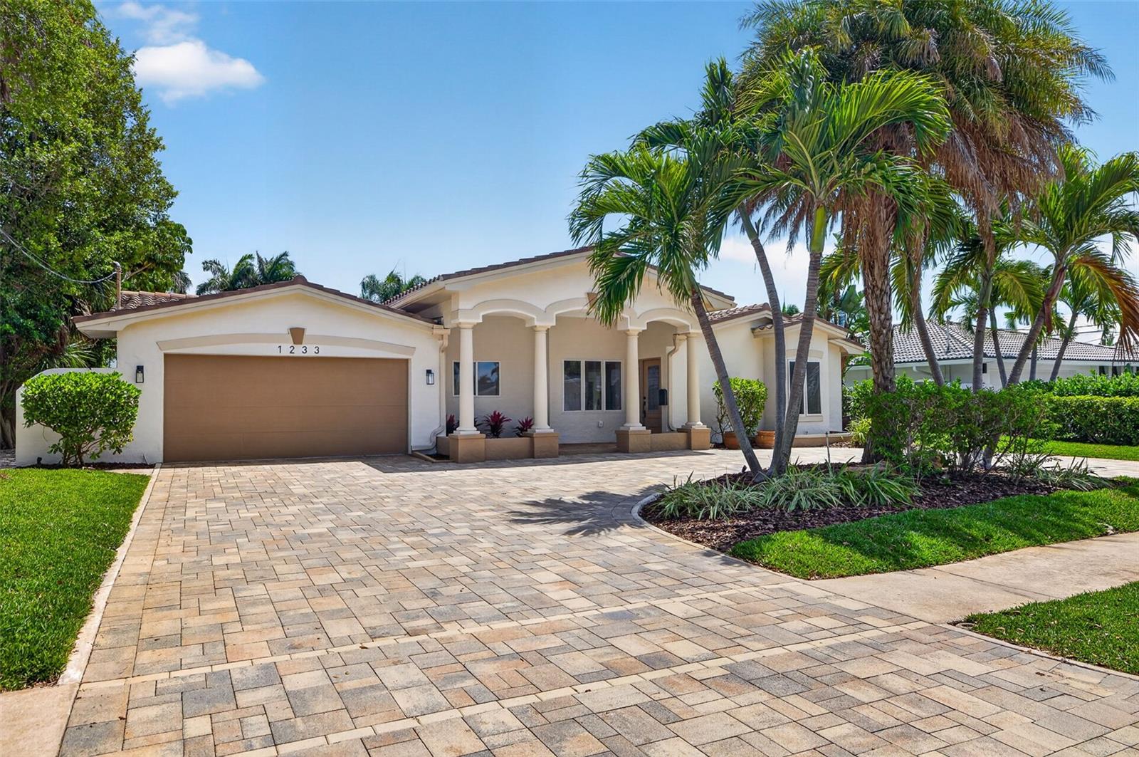 1233 EDEN ISLE DR NE, ST PETERSBURG, FL, 33704