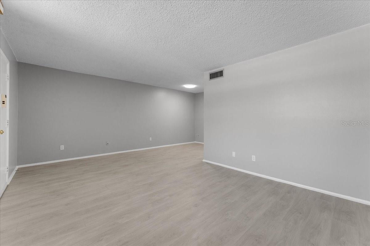 4885 1ST ST NE #212, ST PETERSBURG, FL, 33703