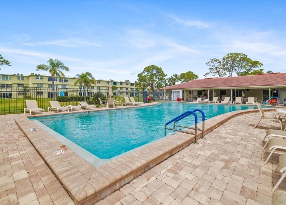 4885 1ST ST NE #212, ST PETERSBURG, FL, 33703