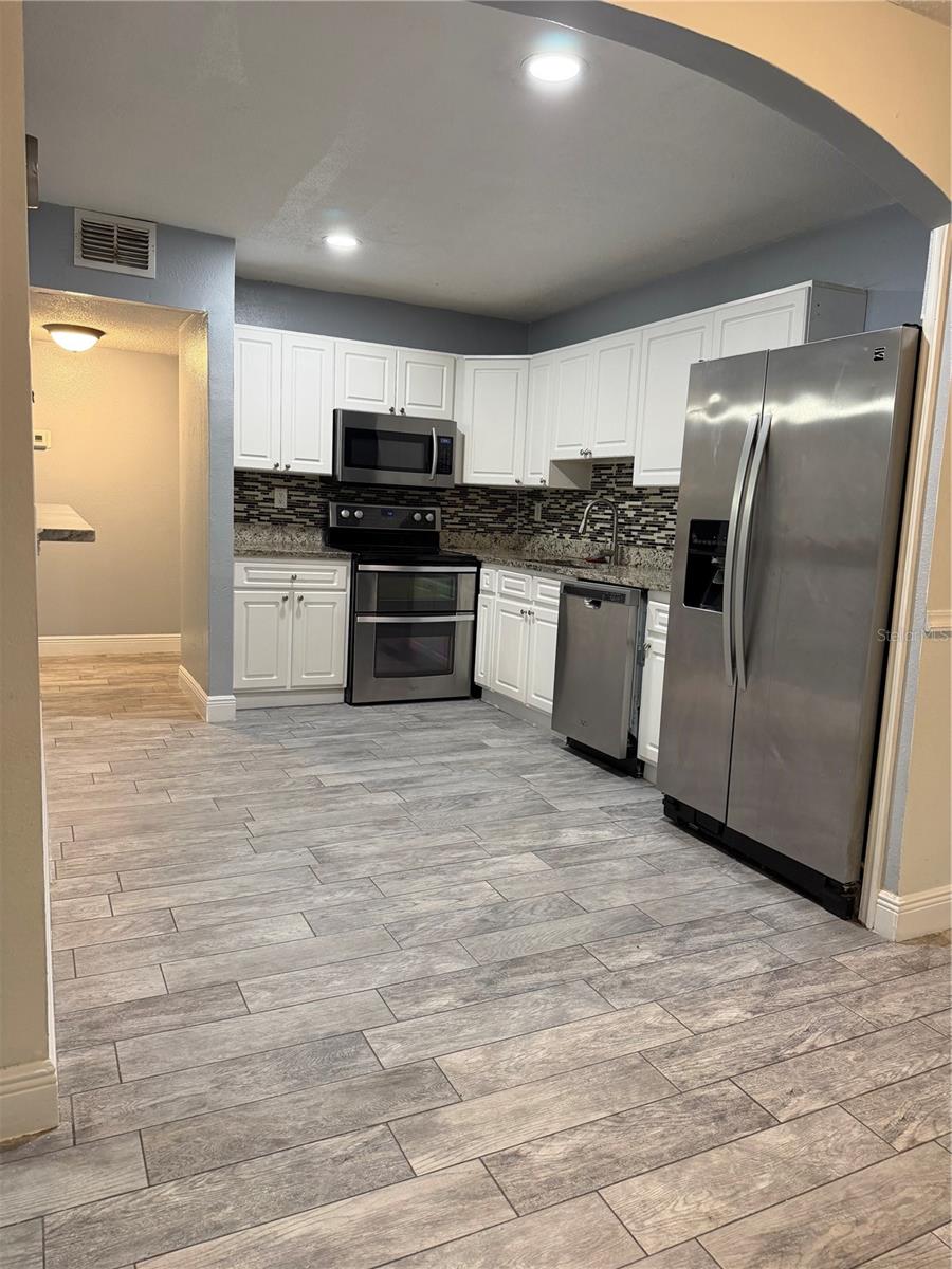 7409 ABONADO RD #7409, TAMPA, FL, 33615