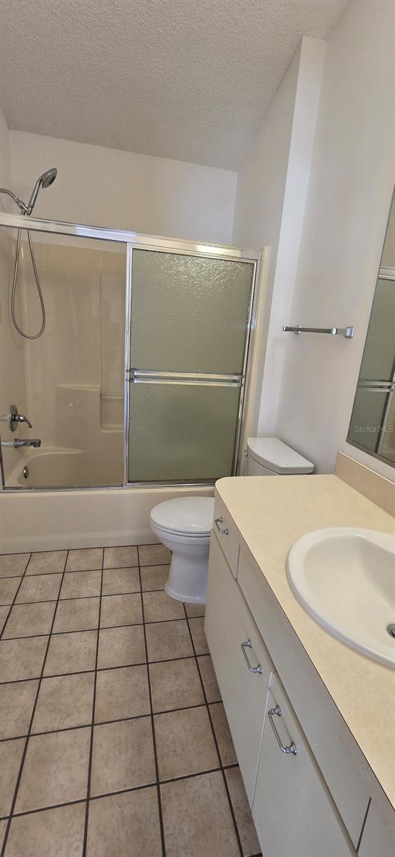 628 DOMINGUEZ DR, LADY LAKE, FL, 32159