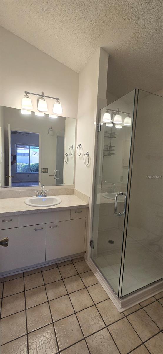 628 DOMINGUEZ DR, LADY LAKE, FL, 32159