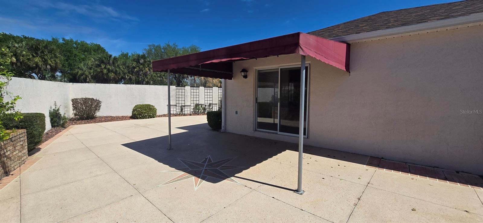 628 DOMINGUEZ DR, LADY LAKE, FL, 32159