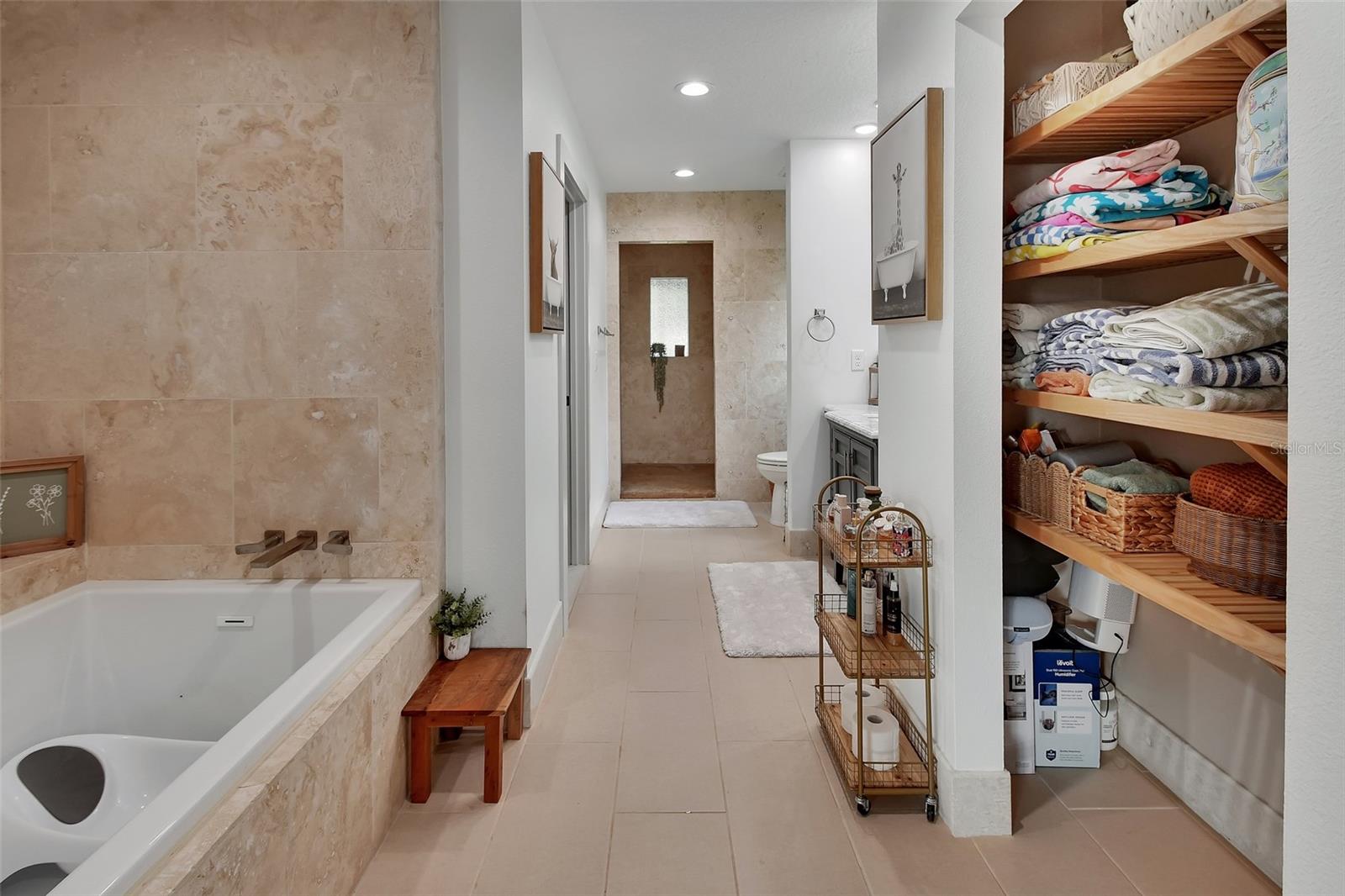 2300 LAKE RUBY RD, DELAND, FL, 32724