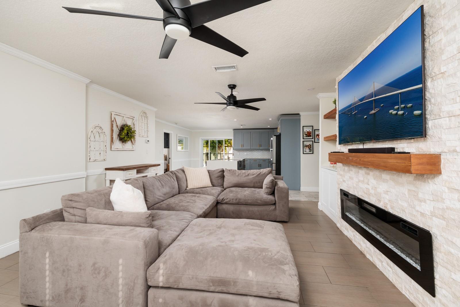 9481 MONICA DR, SEMINOLE, FL, 33777