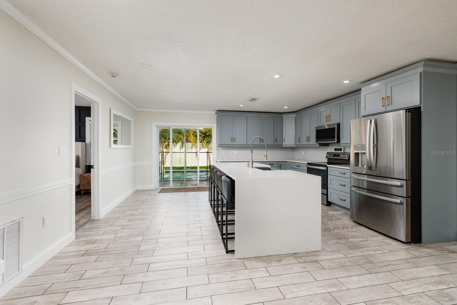 9481 MONICA DR, SEMINOLE, FL, 33777