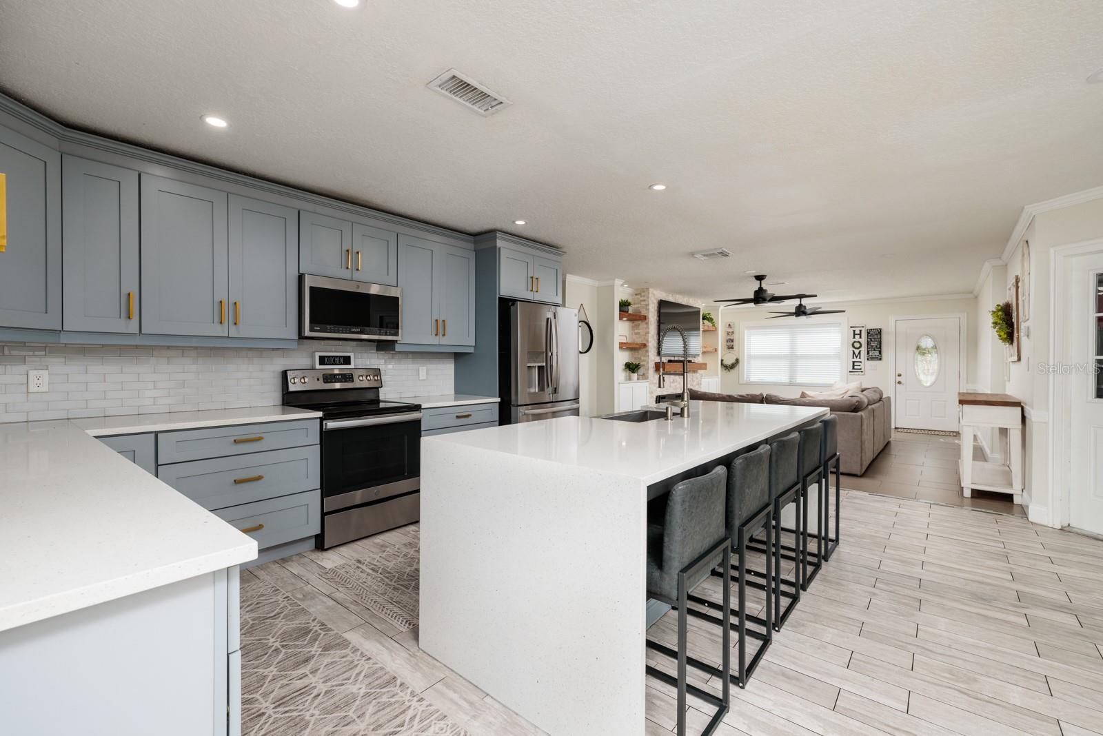 9481 MONICA DR, SEMINOLE, FL, 33777