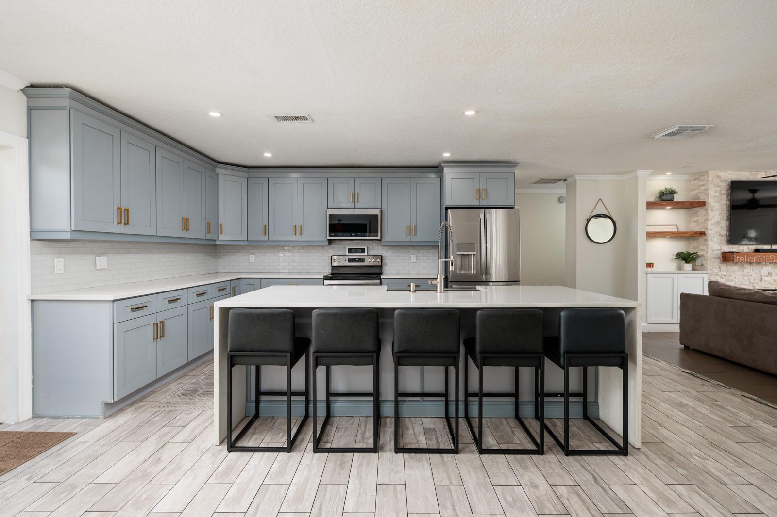 9481 MONICA DR, SEMINOLE, FL, 33777