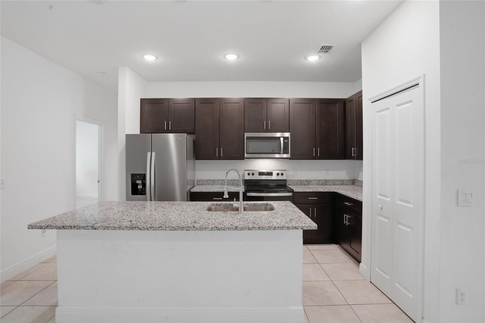 1010 MAYFAIR PL, KISSIMMEE, FL, 34758