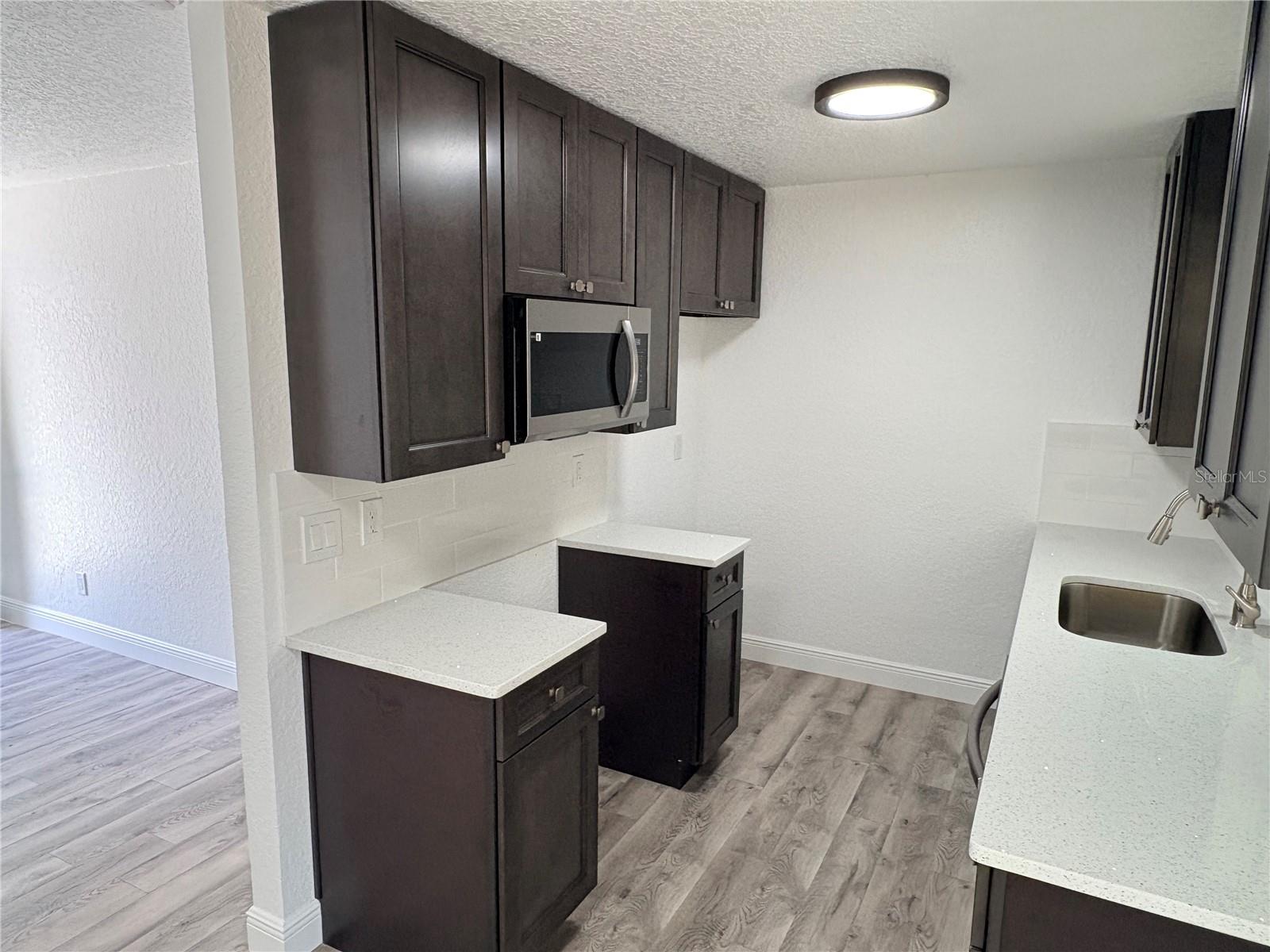 10320 COUNTY LAKE DR, PORT RICHEY, FL, 34668