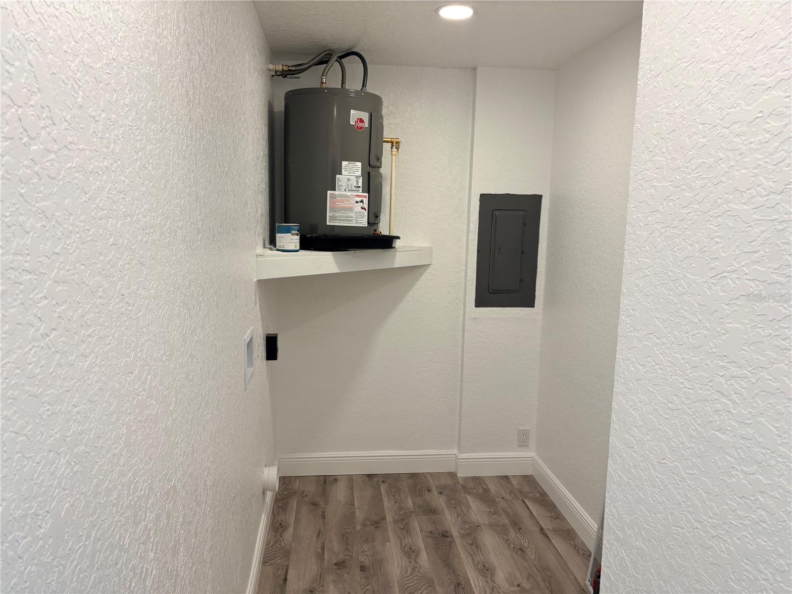 10320 COUNTY LAKE DR, PORT RICHEY, FL, 34668