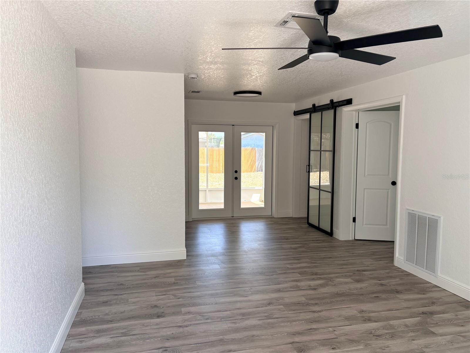 10320 COUNTY LAKE DR, PORT RICHEY, FL, 34668