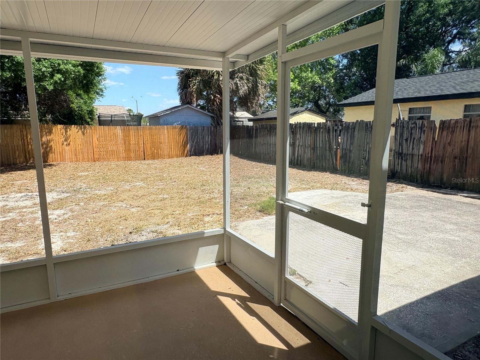 10320 COUNTY LAKE DR, PORT RICHEY, FL, 34668