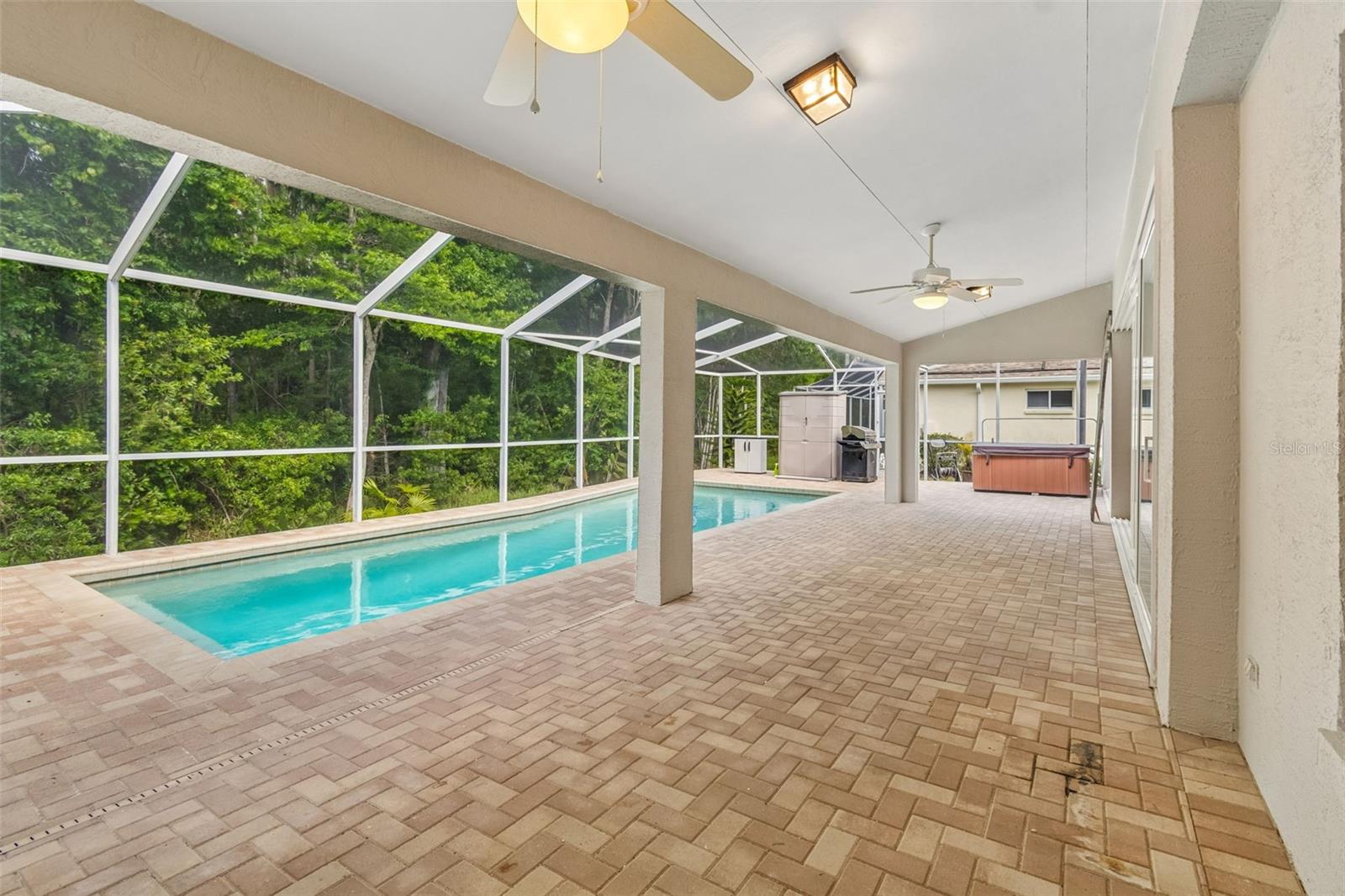 19004 SAINT LAURENT DR, LUTZ, FL, 33558