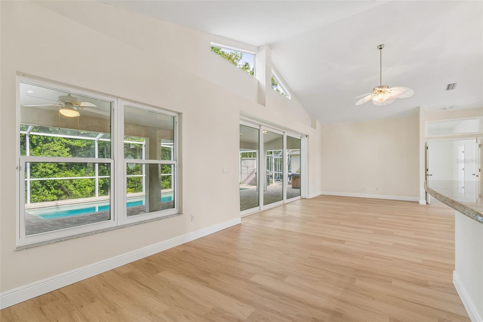 19004 SAINT LAURENT DR, LUTZ, FL, 33558