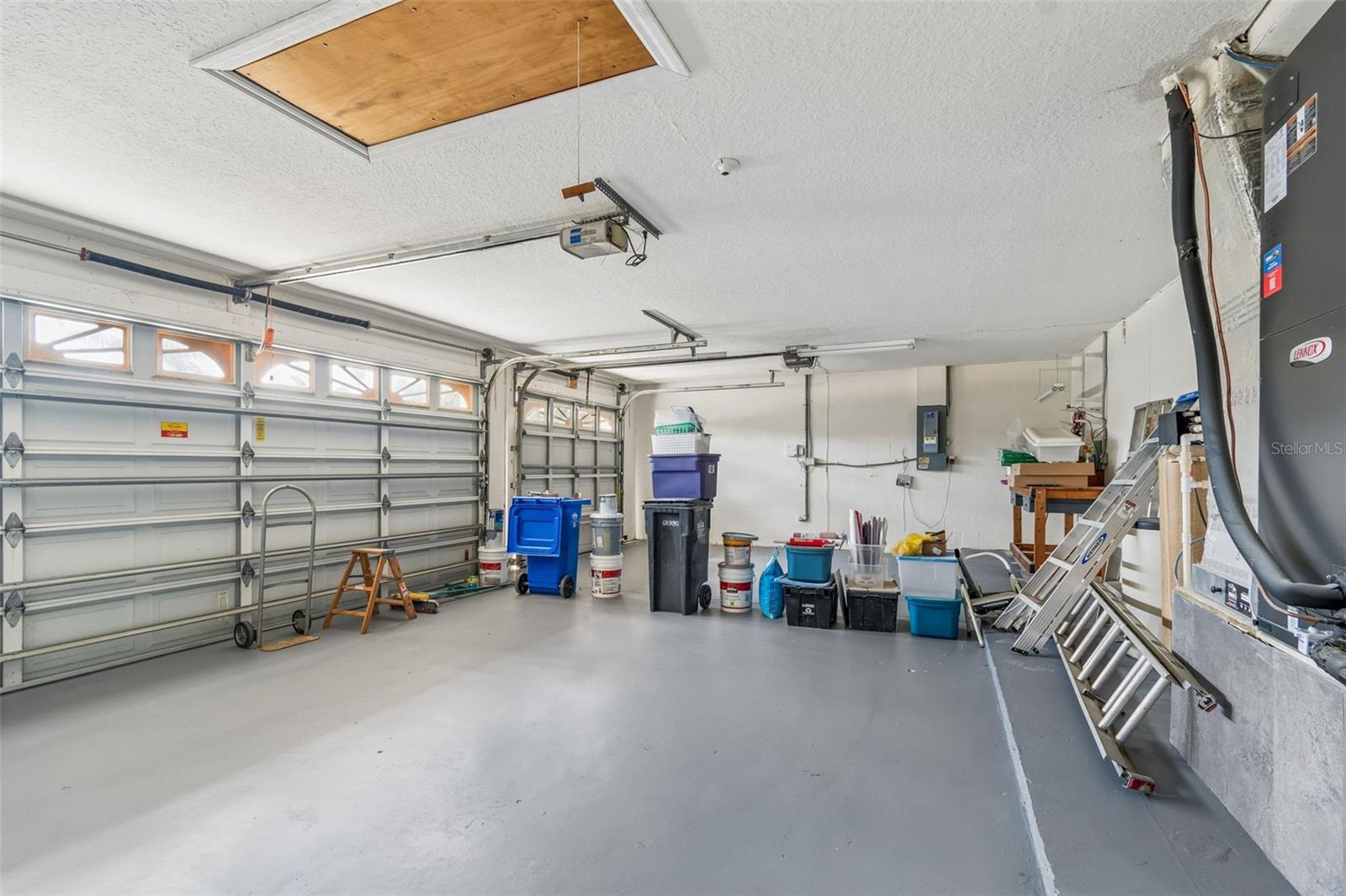 19004 SAINT LAURENT DR, LUTZ, FL, 33558