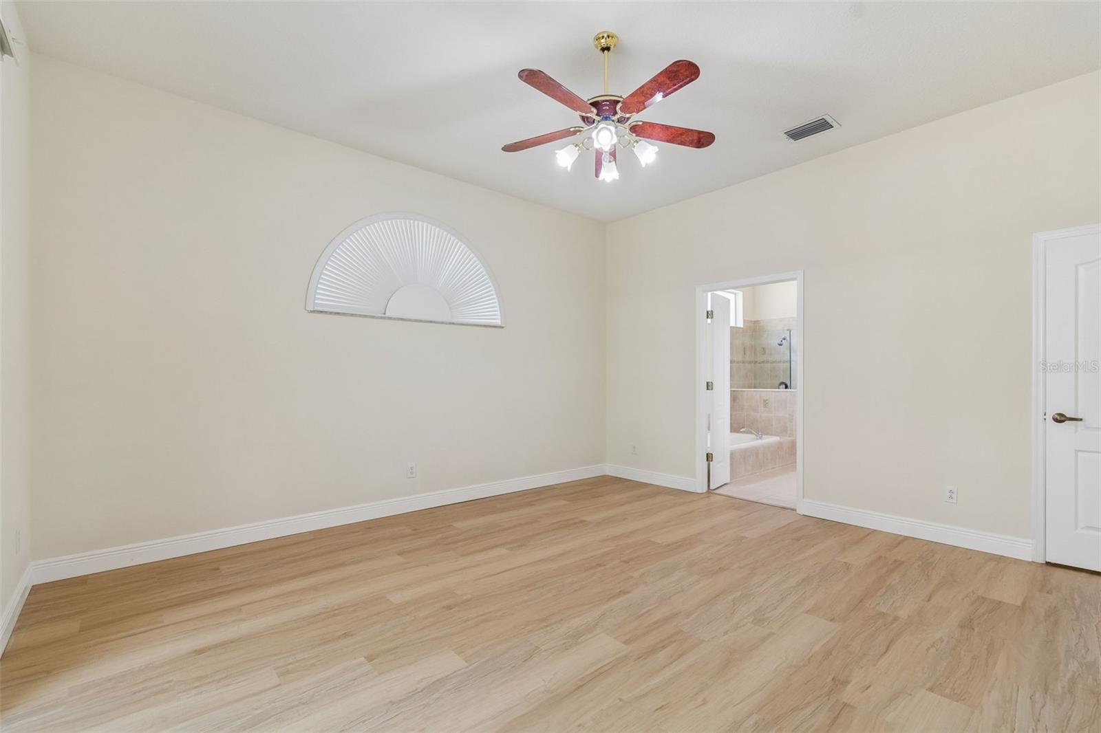 19004 SAINT LAURENT DR, LUTZ, FL, 33558