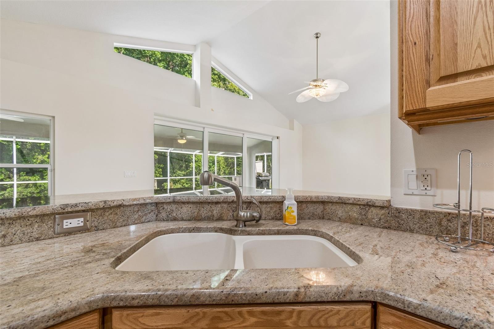 19004 SAINT LAURENT DR, LUTZ, FL, 33558