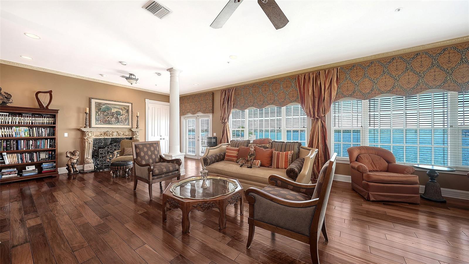 1249 S BASIN LN, SARASOTA, FL, 34242