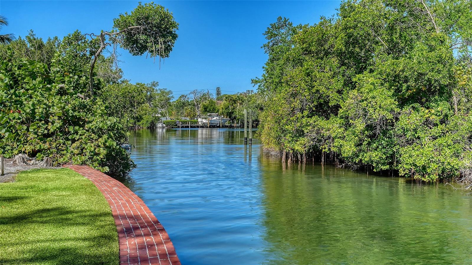 1249 S BASIN LN, SARASOTA, FL, 34242