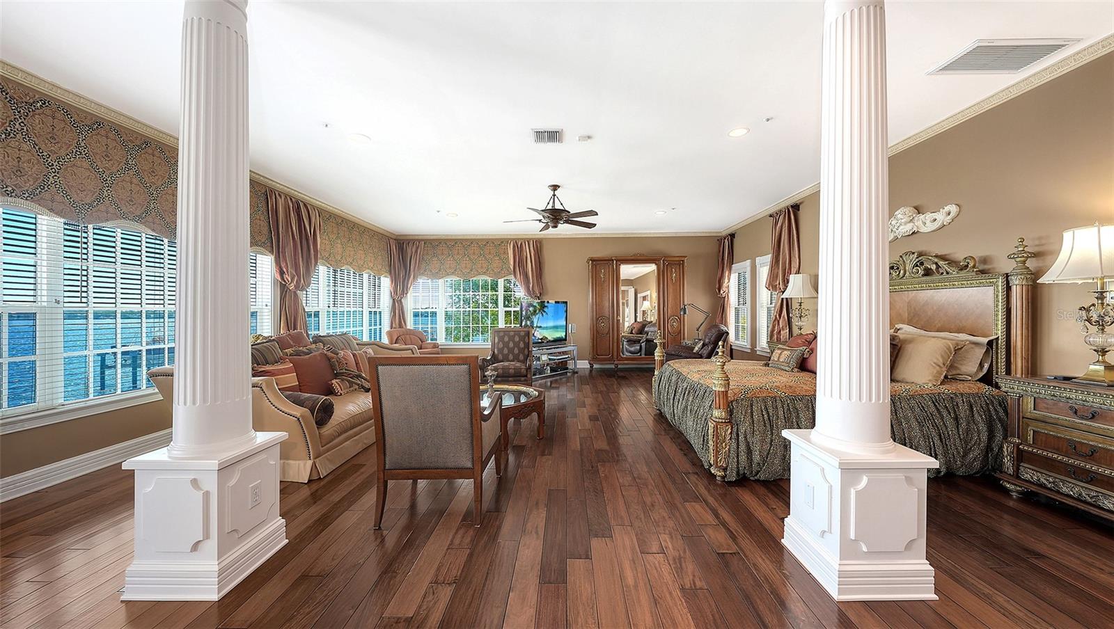 1249 S BASIN LN, SARASOTA, FL, 34242