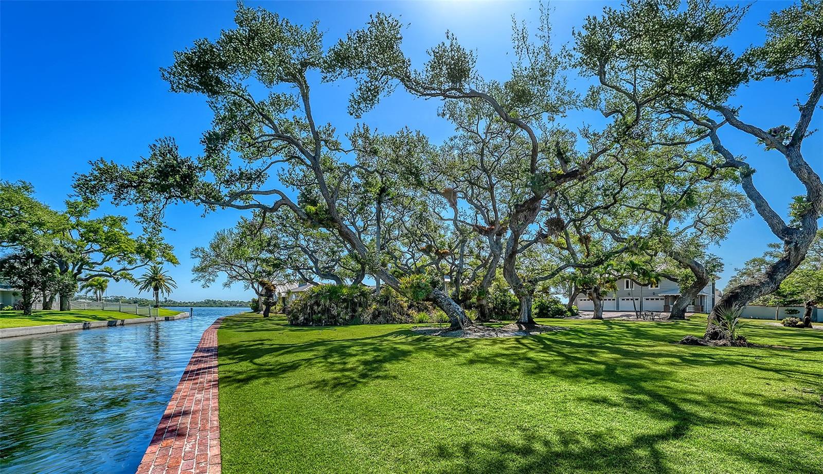 1249 S BASIN LN, SARASOTA, FL, 34242